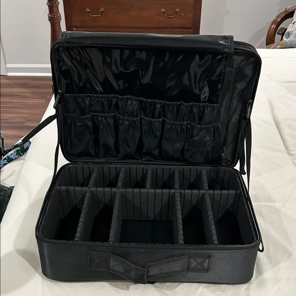 Black Cosmetic/Camera/Equipment Bag - Picture 2 of 10
